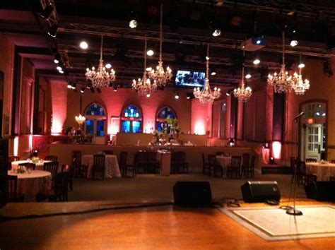 Duling hall - Duling Hall is a perfect private party venue in the Fondren neighborhood of Jackson, Mississippi. Duling Hall, a one-of-a-kind venue in Fondren, hosts all kinds of private parties including fundraisers, dinners, bridal showers, and more. 